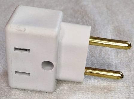 Pino Adaptador 2P + T Ilum 10A